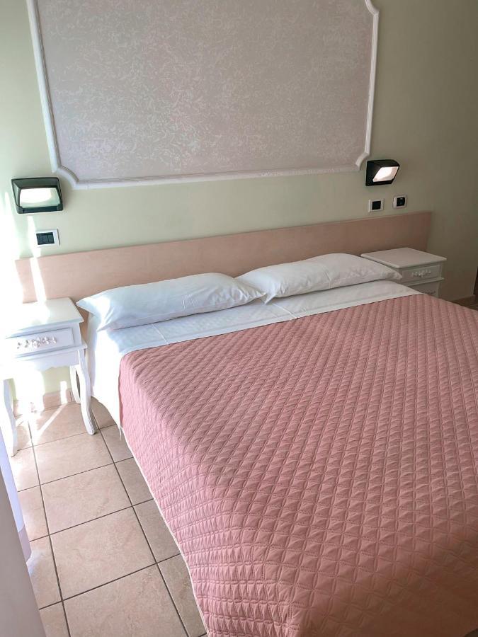 Hotel Liana Rimini Dış mekan fotoğraf