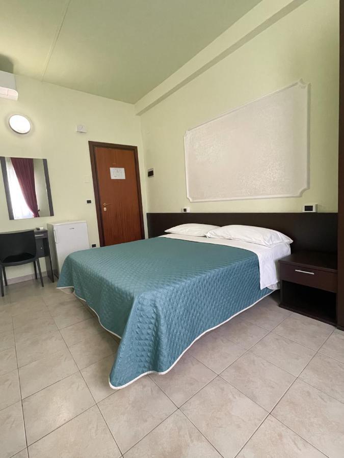 Hotel Liana Rimini Dış mekan fotoğraf